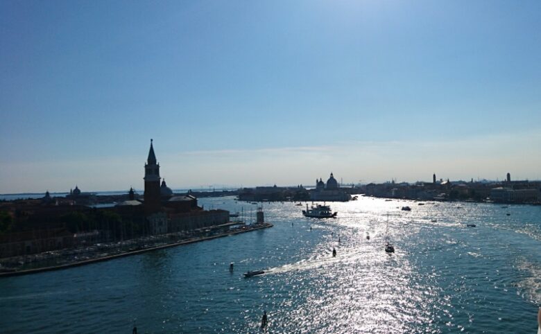 ベネチア港からの景色